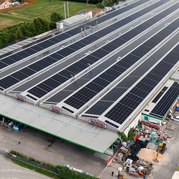 Copertura industriale con impianto fotovoltaico Sunprime