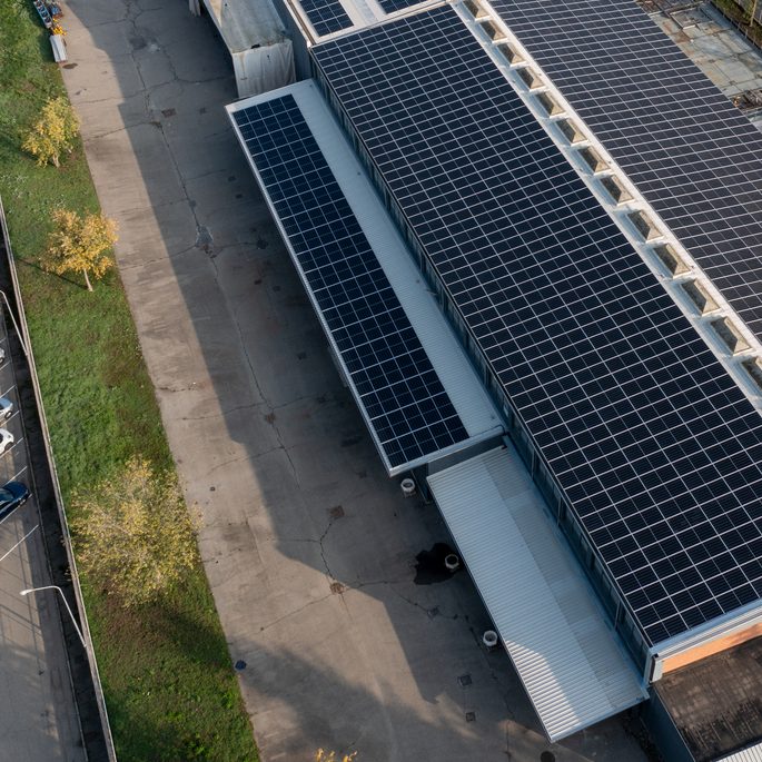Impianto fotovoltaico Sunprime sulla copertura di un edificio industriale